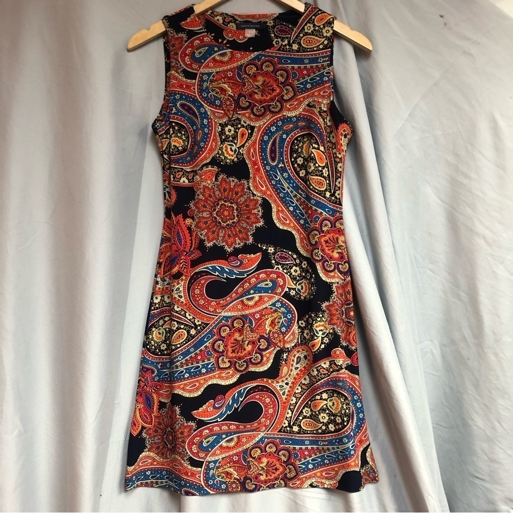 Tommy Hilfiger  2, paisley floral round neck, sheath dress knit